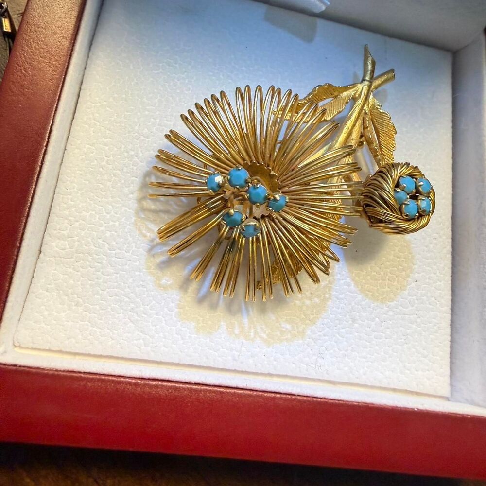 Vintage gold & turquoise brooch with turquoise stones